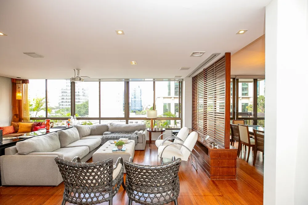 Apartamento, 3 quartos, 225 m² - Foto 1