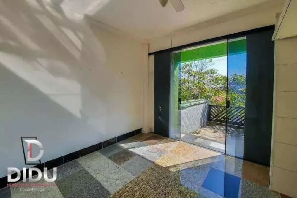Casa, 3 quartos, 236 m² - Foto 4