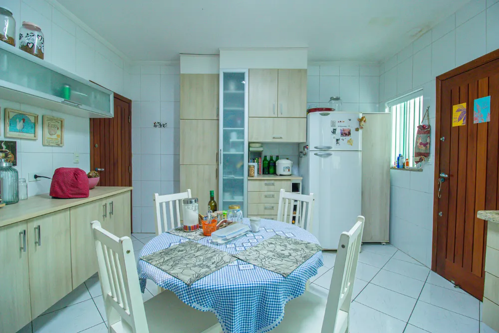 Casa, 3 quartos, 161 m² - Foto 3