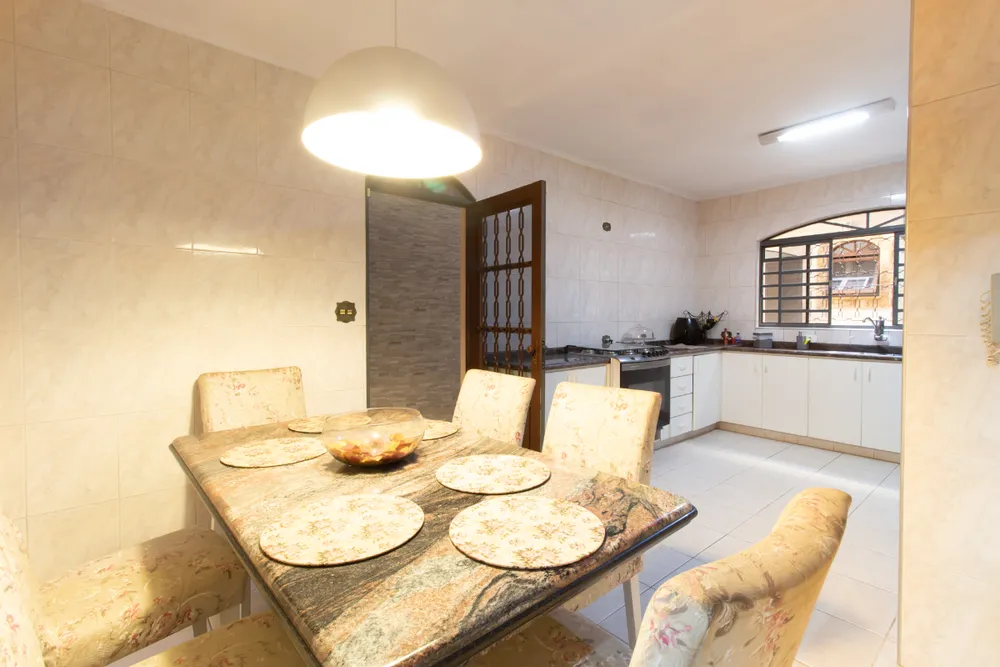 Casa, 3 quartos, 210 m² - Foto 1