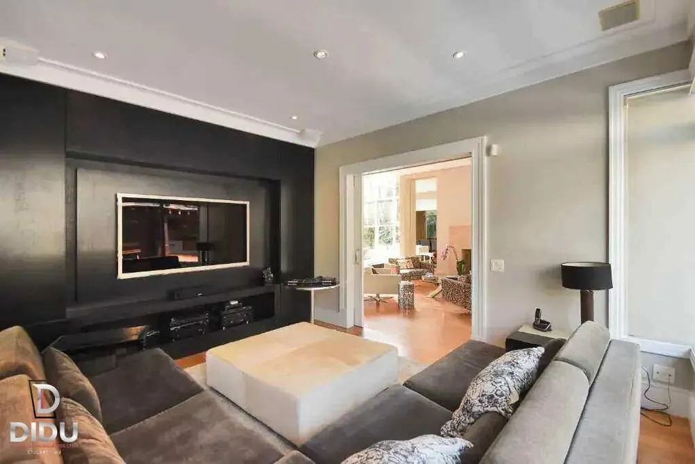 Casa, 4 quartos, 546 m² - Foto 1