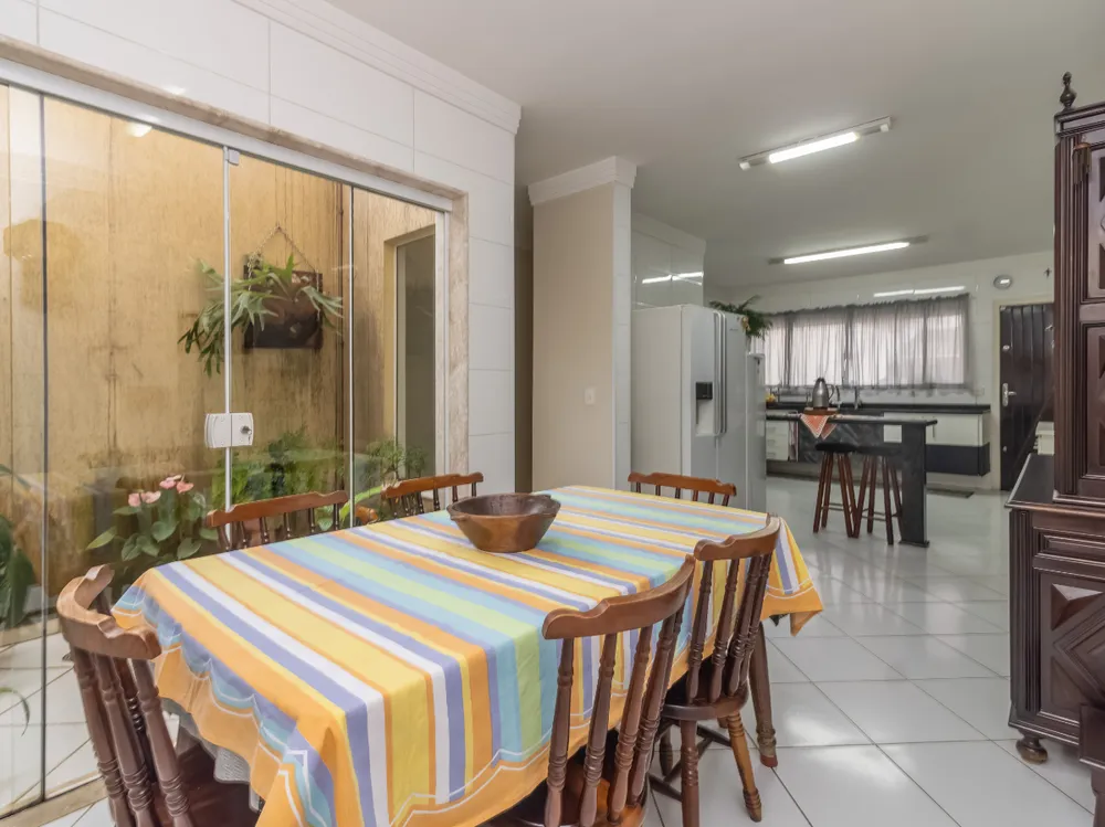 Casa, 3 quartos, 289 m² - Foto 1