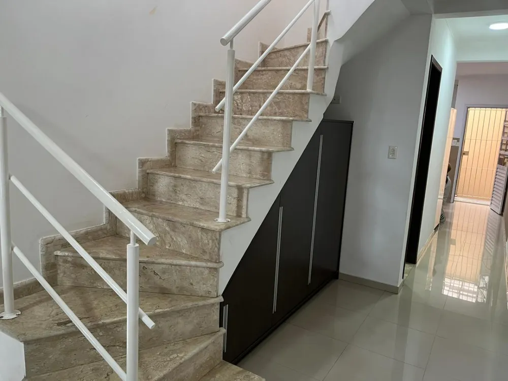 Casa, 3 quartos, 231 m² - Foto 3