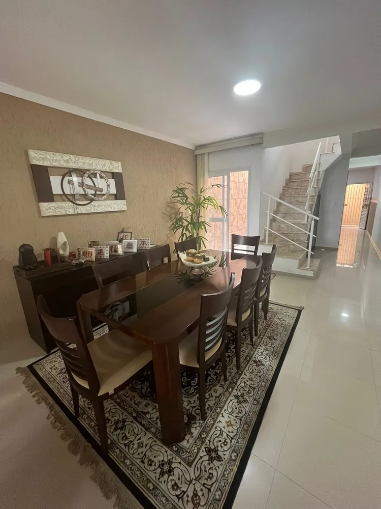 Casa, 3 quartos, 231 m² - Foto 1