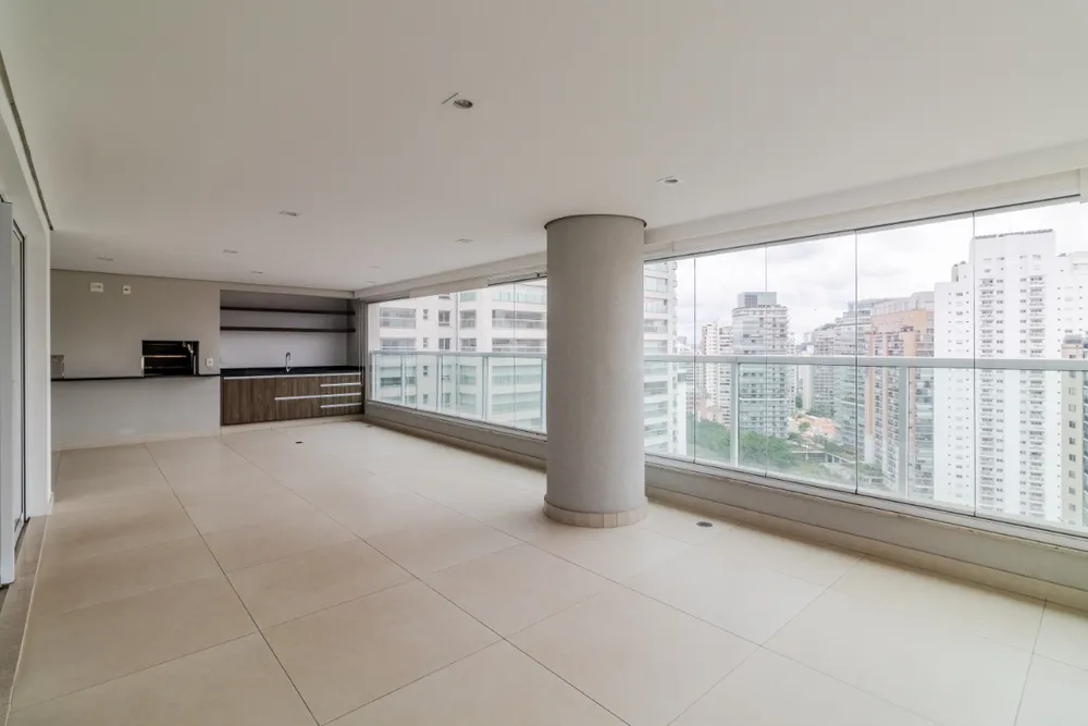 Apartamento, 3 quartos, 335 m² - Foto 2
