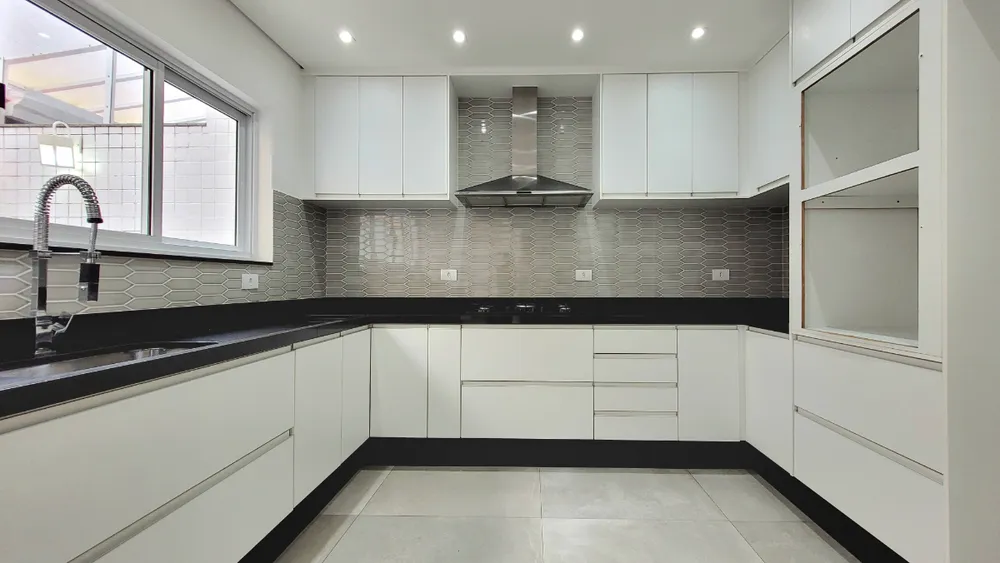 Casa, 3 quartos, 253 m² - Foto 4
