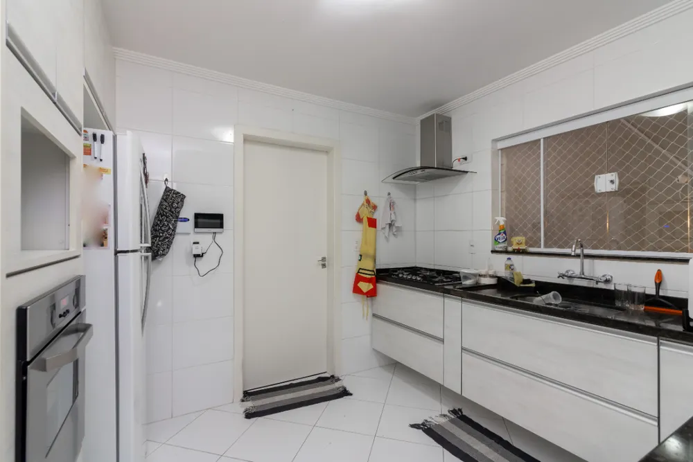 Casa, 3 quartos, 205 m² - Foto 1
