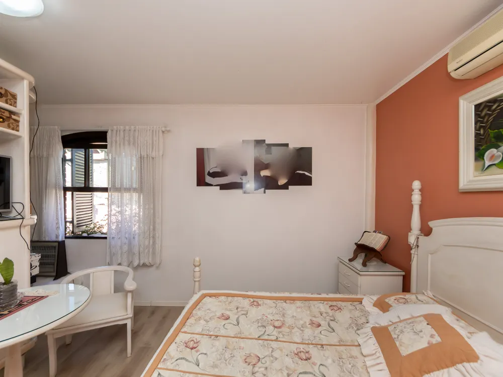 Casa, 6 quartos, 380 m² - Foto 1