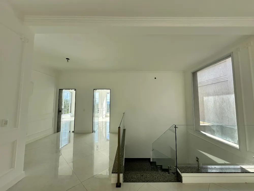 Apartamento, 3 quartos, 303 m² - Foto 1