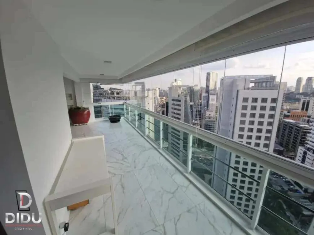 Apartamento, 3 quartos, 140 m² - Foto 1