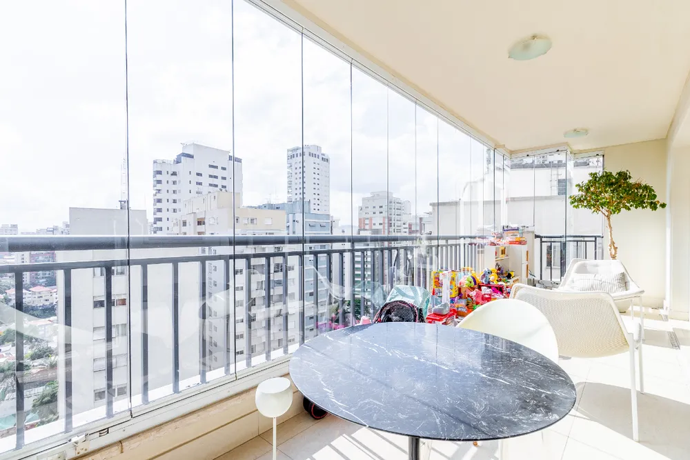 Apartamento, 3 quartos, 210 m² - Foto 2
