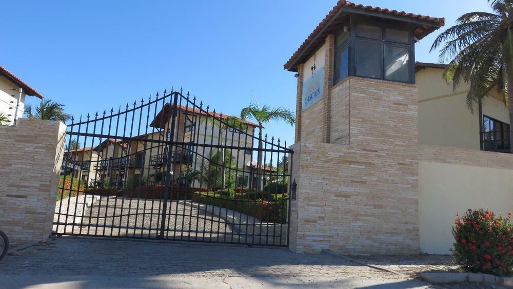 Casa de Condomínio à venda e aluguel com 4 quartos, 197m² - Foto 2