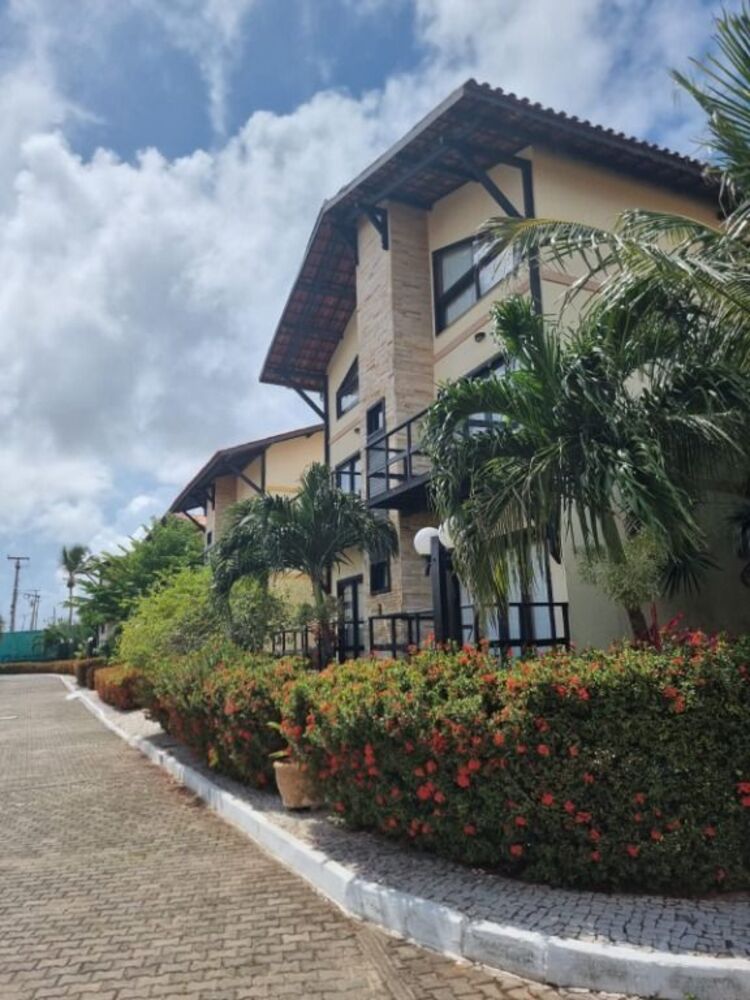 Casa de Condomínio à venda e aluguel com 4 quartos, 197m² - Foto 1