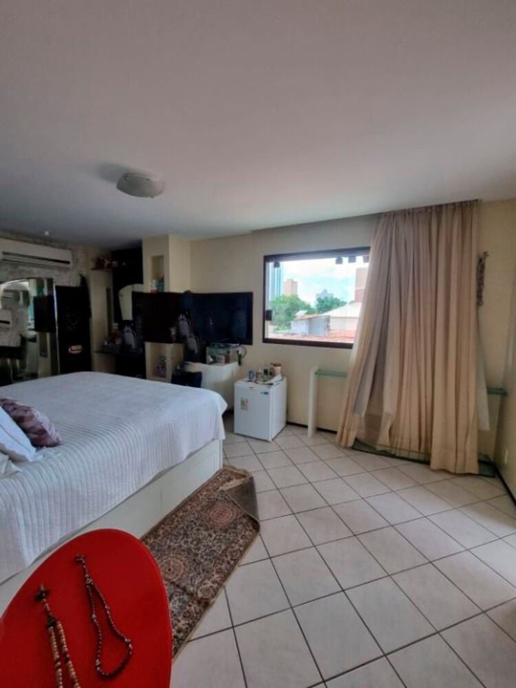 Casa para alugar com 5 quartos, 700m² - Foto 2