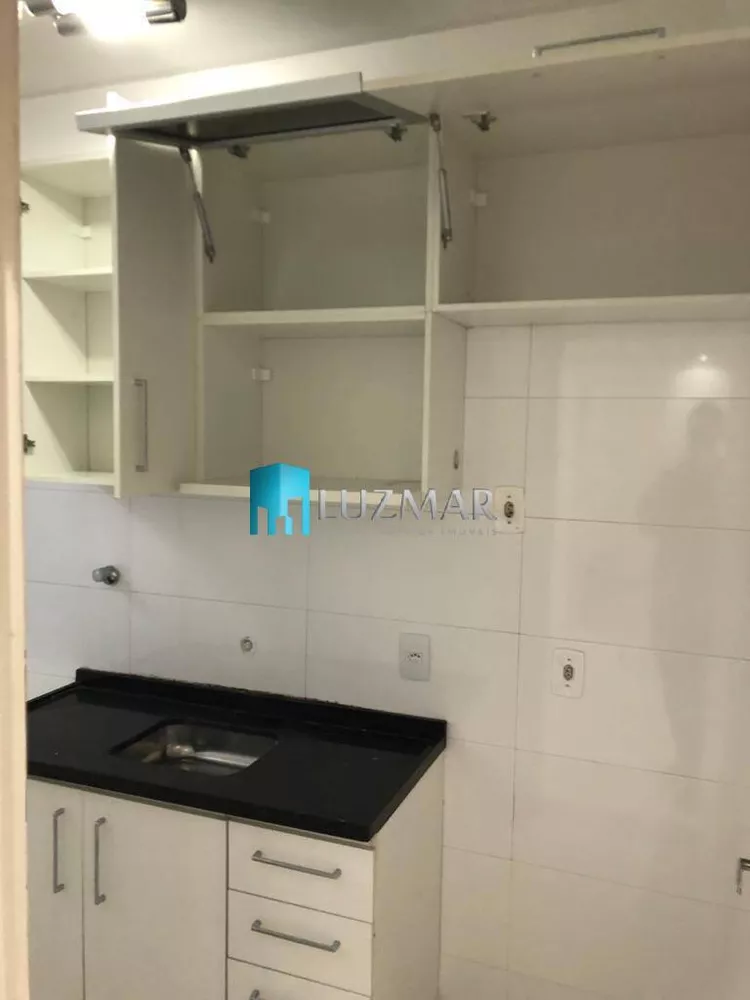 Apartamento à venda com 3 quartos, 63m² - Foto 3