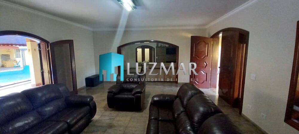 Casa de Condomínio à venda com 3 quartos, 700m² - Foto 2