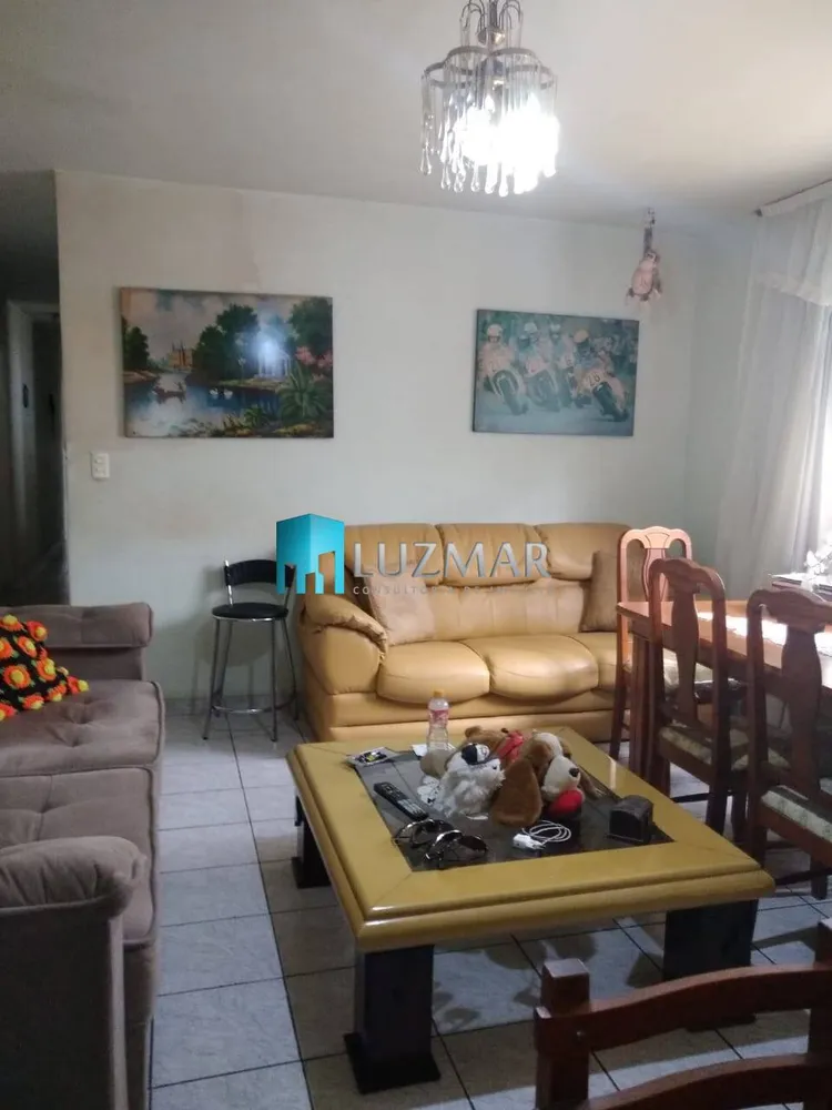 Casa, 3 quartos, 214 m² - Foto 2
