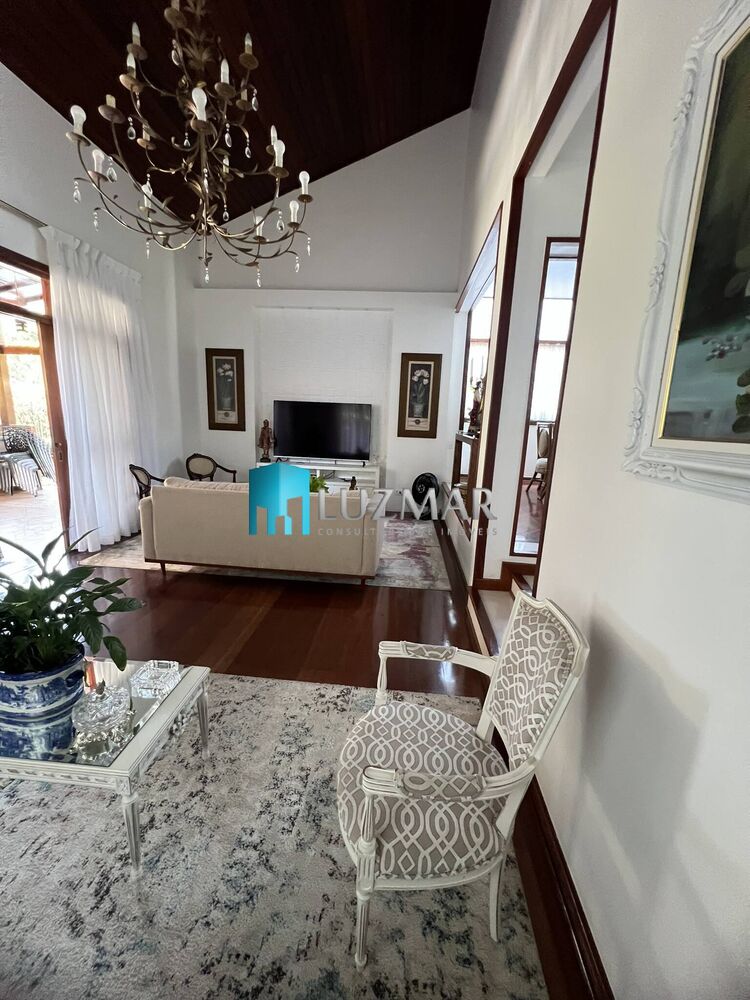 Casa, 4 quartos, 320 m² - Foto 1