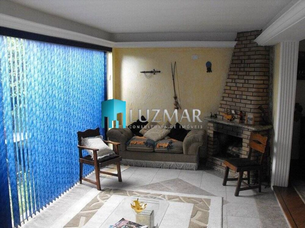 Casa, 3 quartos, 220 m² - Foto 1