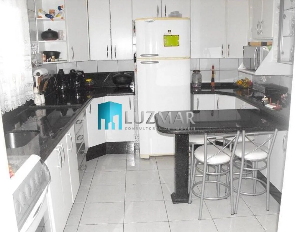 Casa, 3 quartos, 220 m² - Foto 6