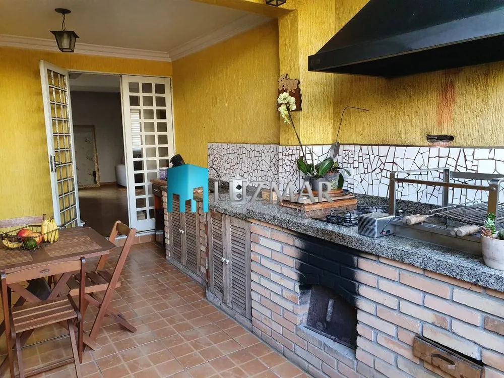 Casa, 3 quartos, 190 m² - Foto 1