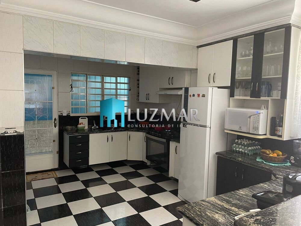 Casa, 3 quartos, 190 m² - Foto 2