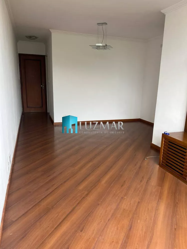 Apartamento à venda com 3 quartos, 75m² - Foto 3