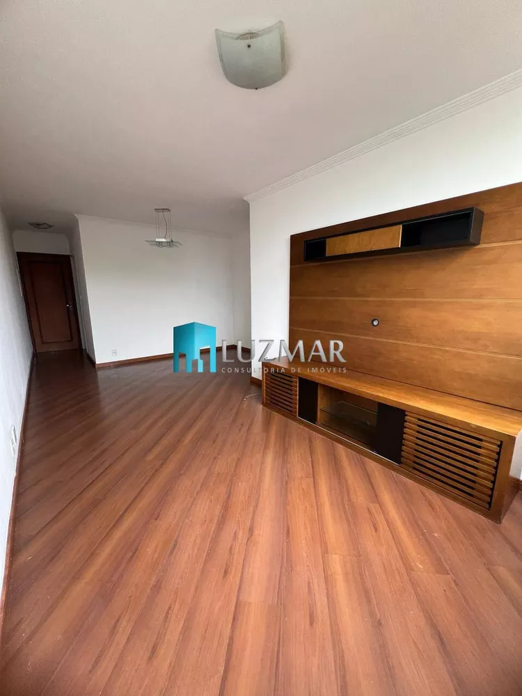 Apartamento à venda com 3 quartos, 75m² - Foto 2