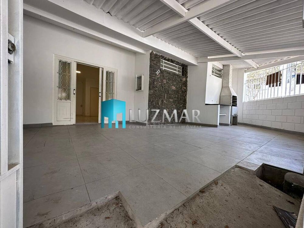 Casa, 3 quartos, 131 m² - Foto 2