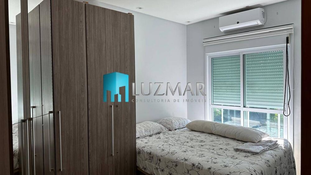Casa à venda e aluguel com 3 quartos, 300m² - Foto 2