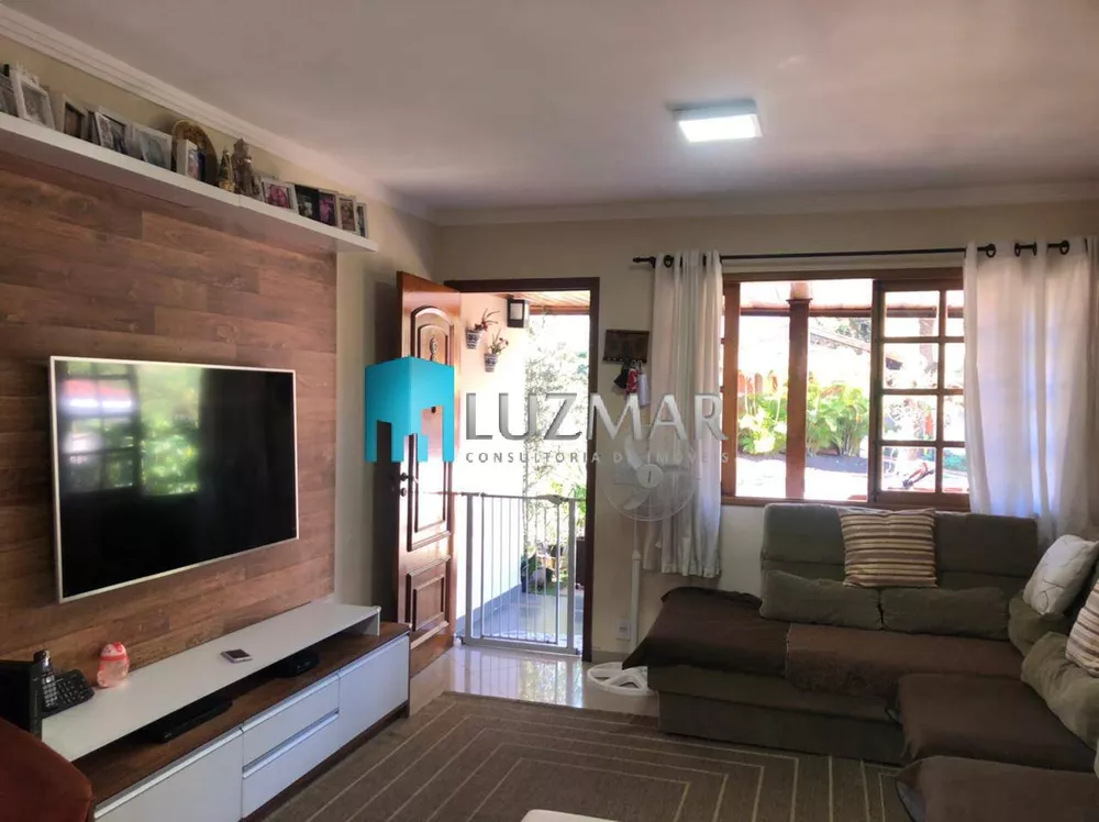 Casa à venda com 3 quartos, 157m² - Foto 3