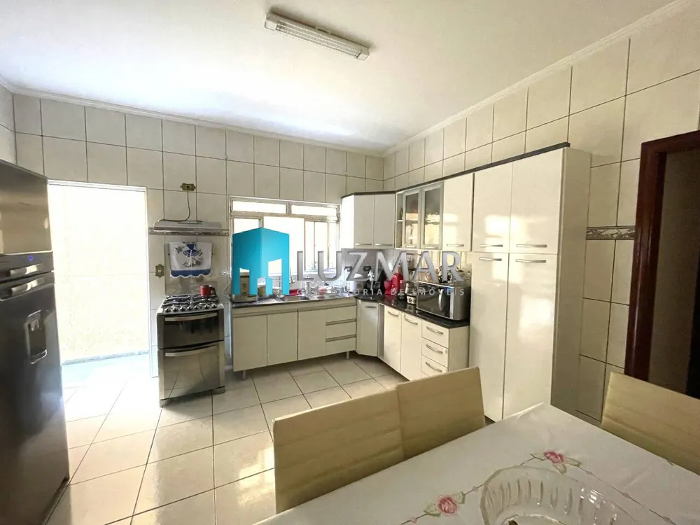 Casa, 3 quartos, 186 m² - Foto 2