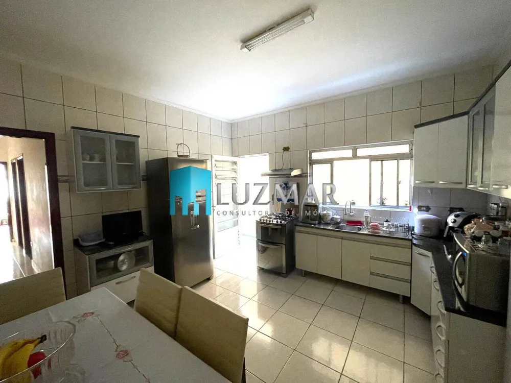 Casa, 3 quartos, 186 m² - Foto 3