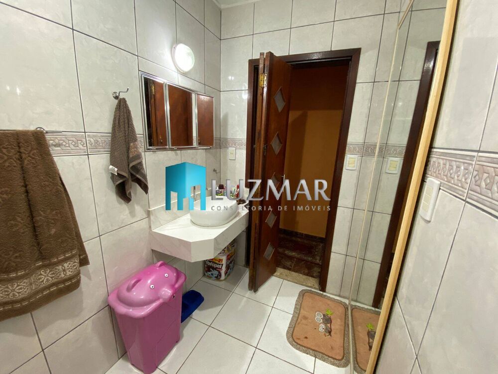 Casa, 3 quartos, 180 m² - Foto 1