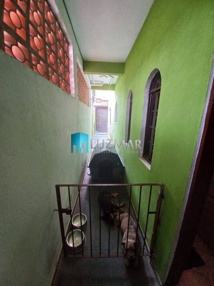 Casa à venda com 3 quartos, 100m² - Foto 4