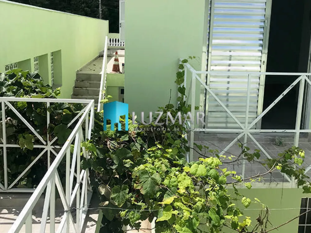 Casa, 3 quartos, 210 m² - Foto 2