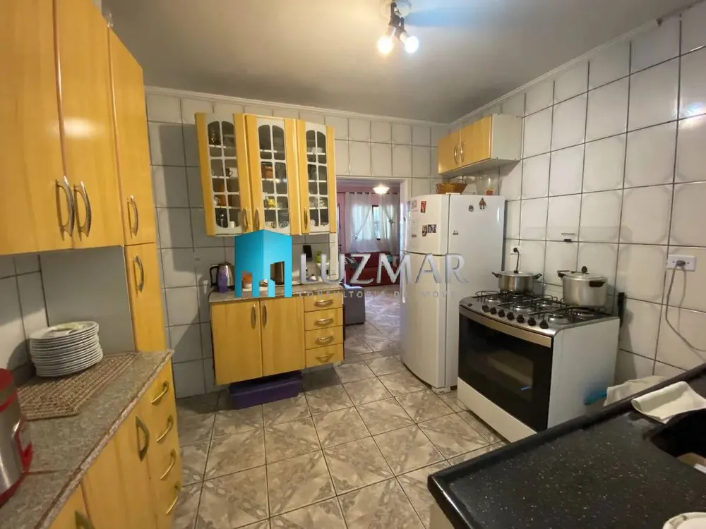 Casa, 7 quartos, 220 m² - Foto 3