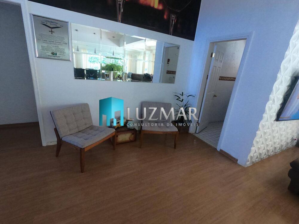 Casa, 3 quartos, 270 m² - Foto 1