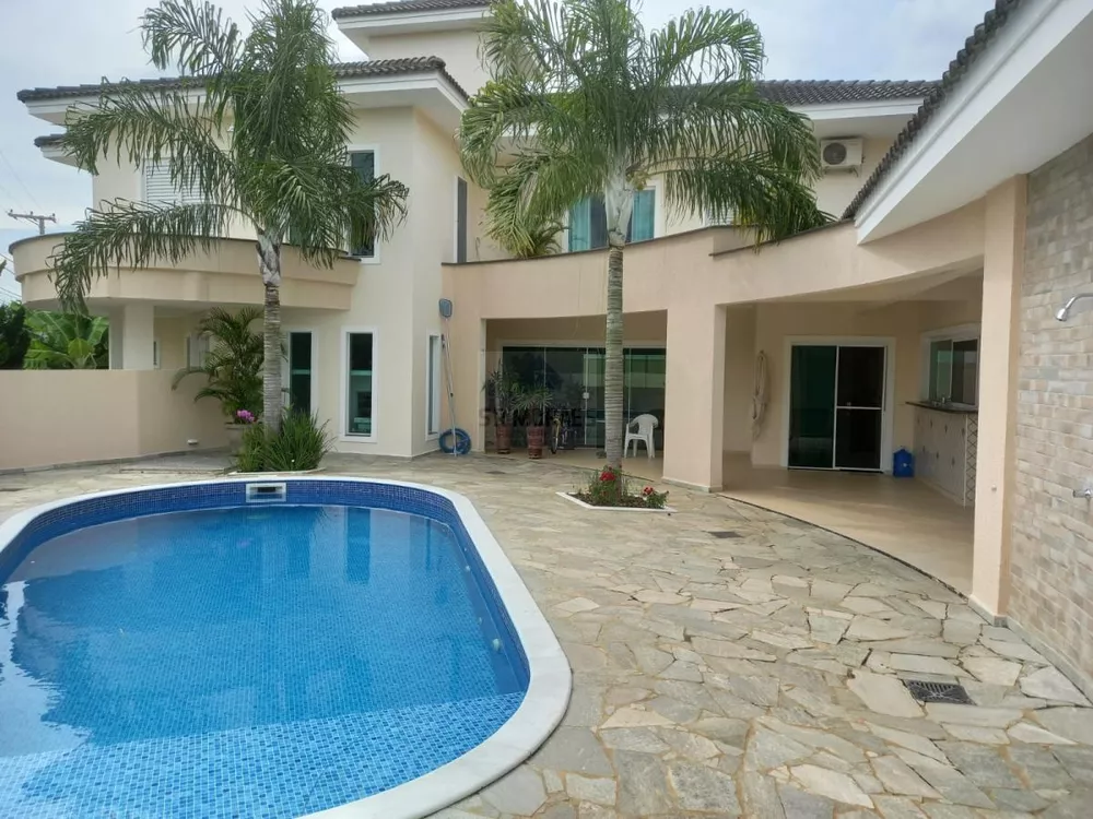 Casa de Condomínio à venda com 4 quartos, 415m² - Foto 1