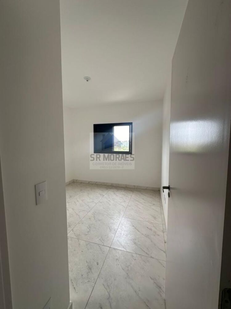 Apartamento à venda com 2 quartos, 71m² - Foto 4