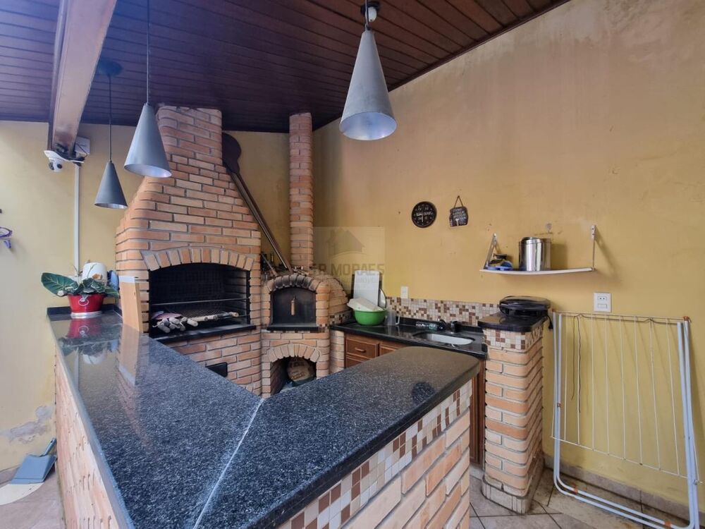 Casa, 3 quartos, 244 m² - Foto 2