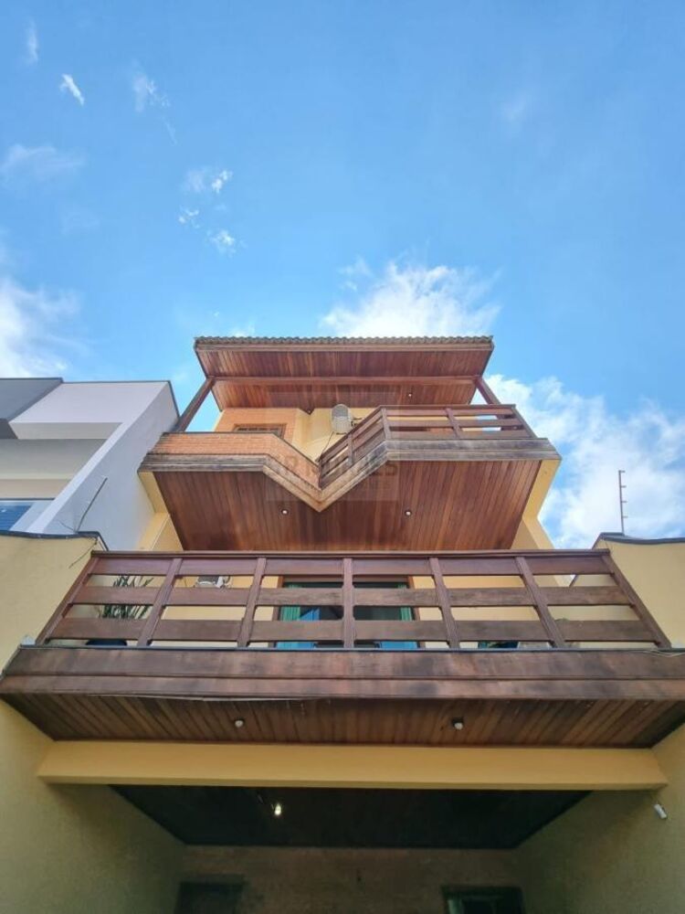 Casa, 3 quartos, 244 m² - Foto 7