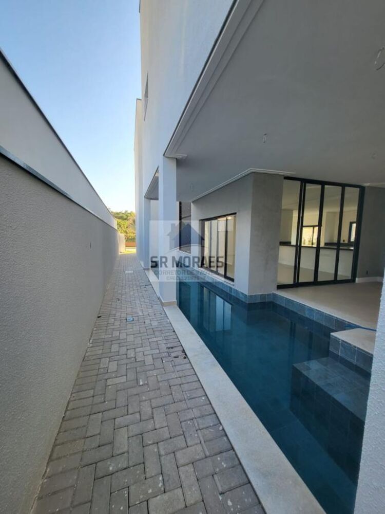 Casa de Condomínio à venda com 4 quartos, 416m² - Foto 1