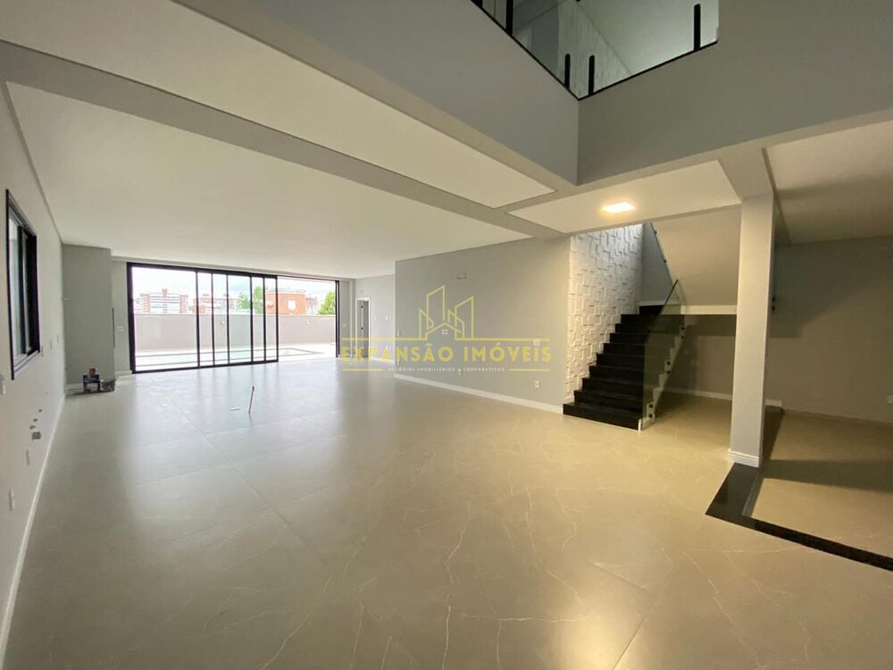 Casa, 3 quartos, 307 m² - Foto 1