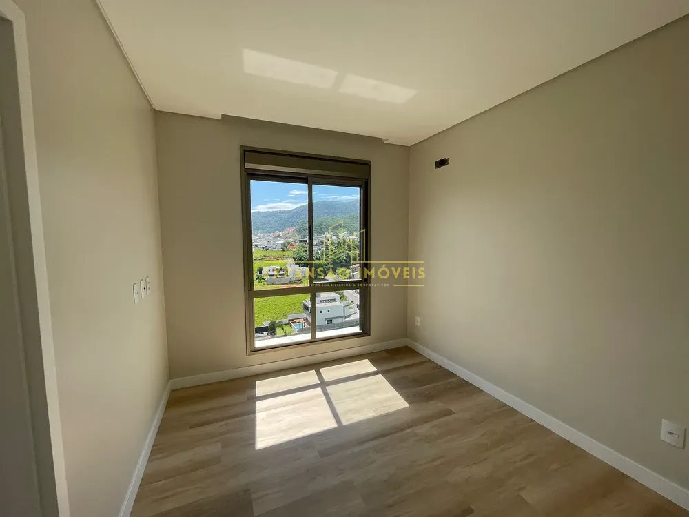 Apartamento, 3 quartos, 140 m² - Foto 1