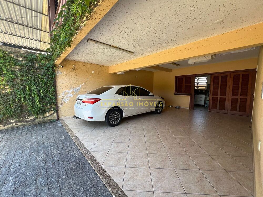 Casa, 3 quartos, 245 m² - Foto 8