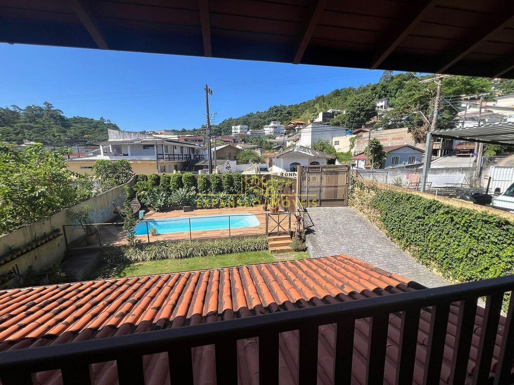 Casa, 3 quartos, 245 m² - Foto 4