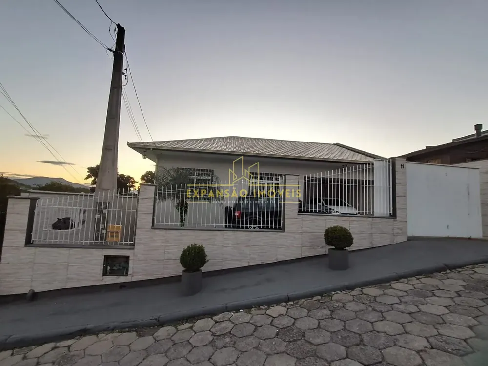 Casa, 5 quartos, 148 m² - Foto 3