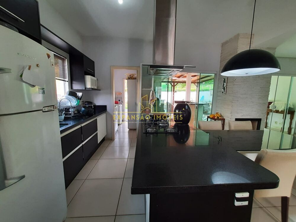 Casa, 3 quartos, 185 m² - Foto 1