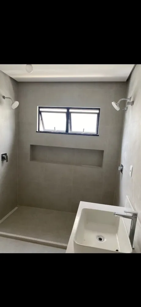 Casa, 4 quartos, 295 m² - Foto 1